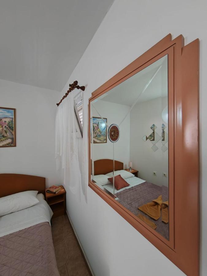 Apartments Turan Centrally Located With Free Parking إيغراني المظهر الخارجي الصورة