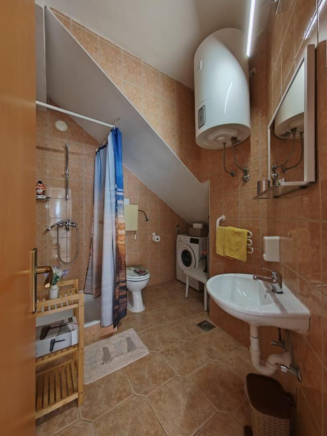 Apartments Turan Centrally Located With Free Parking إيغراني المظهر الخارجي الصورة