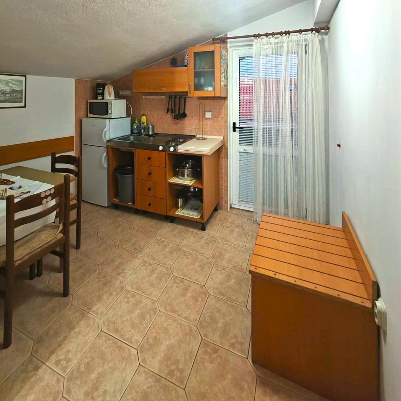 Apartments Turan Centrally Located With Free Parking إيغراني المظهر الخارجي الصورة